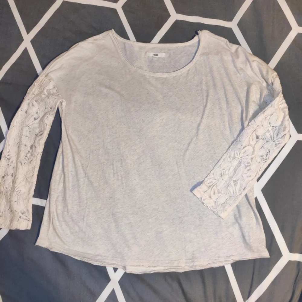 New VANS lace sleeve scoop neck slub tee - size XL